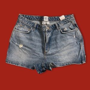 urban outfitters high-rise carpenter short